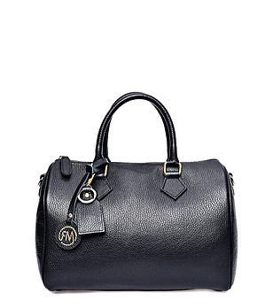 Дамска кожена чанта от естествена кожа в черно снимка