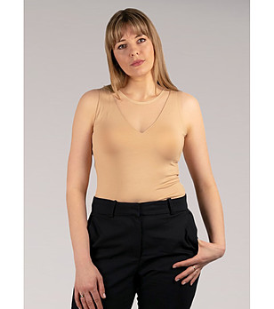 Бежов топ с триъгълно тюлено деколте Mariah снимка