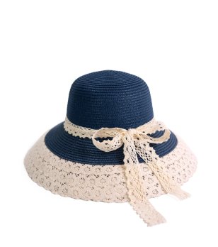 Дамска шапка в тъмносиньо и екрю Divia снимка