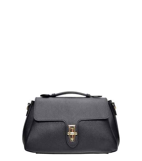 Черна чанта с метална тока снимка