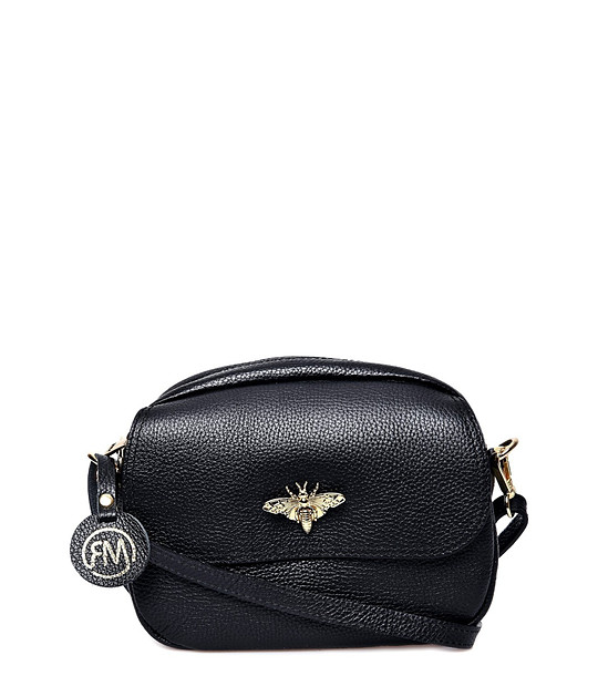 Дамска черна чанта от естествена кожа снимка