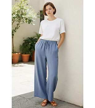 Сини панталон с широк крачол снимка