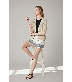 Бежова ажурна жилетка с копчета от био памук и лен снимка