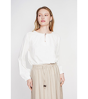 Бяла блуза с туниска яка BLANC снимка