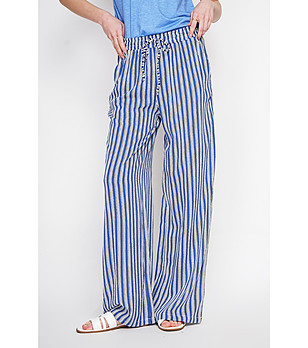 Дамски панталон в синьо райе  снимка