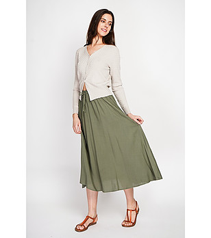 Бежова жилетка с V-образно деколте с лен снимка