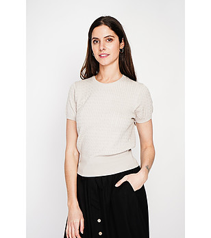 Бежов пуловер с къс ръкав с лен снимка