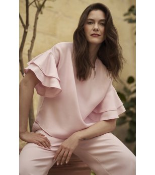 Розова дамска блуза с къс ръкав и волани снимка