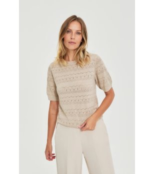 Дамски бежов пуловер с ажурна плетка снимка