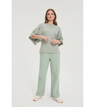 Дамска памучна маслено зелена блуза с широк ръкав снимка