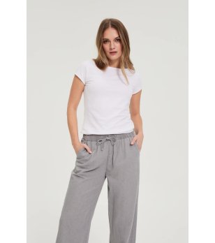 Бяла дамска памучна тениска снимка