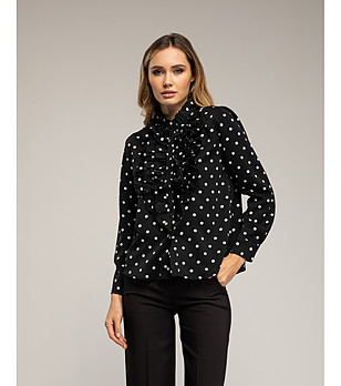 Черна блуза на точки с къдрици снимка