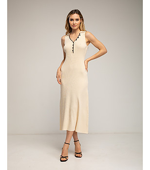 Бежова плетена рокля без ръкави с копчета и якичка снимка