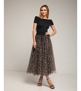 Кафява тюлена миди пола с животински принт снимка