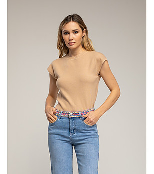 Бежов плетен топ без ръкави снимка