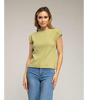 Зелен плетен топ без ръкави с обло деколте снимка