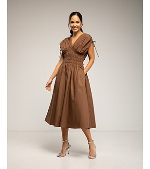 Кафява миди рокля с еластична талия и джобове снимка