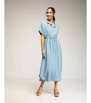 Синя риза рокля миди с къс ръкав и връзка на талията снимка