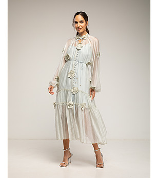 Зелена полупрозрачна рокля с копчета и флорални детайли снимка