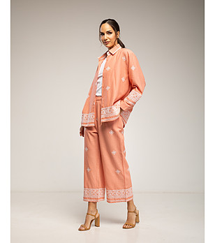 Дамски комплект риза и панталон със шевици в цвят сьомга снимка