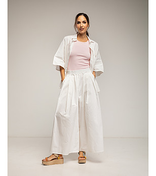 Бял дамски комплект риза и широк панталон с ластичен колан снимка