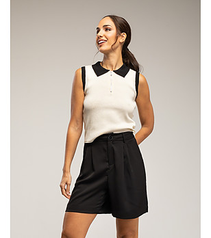 Безръкавен плетен топ с цип и двуцветна яка в екрю  снимка