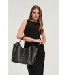 Черна дамска чанта с плетена текстура-1 снимка