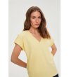 Жълта дамска памучна блуза с V-образно деколте-2 снимка