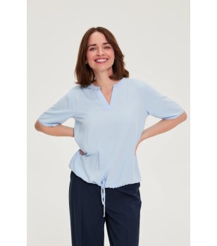 Светлосиня дамска блуза с връзка снимка