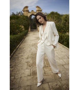 Дамско сако в цвят екрю на фини райета снимка