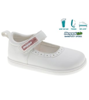 Бели детски обувки тип балерина с каишка  снимка