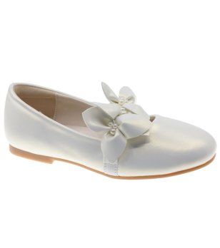 Детски бели балеринки в перлен нюанс с декоративна панделка  снимка