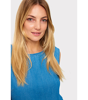 Син потник с обло деколте снимка