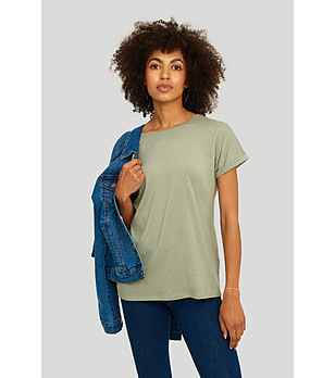 Зелена дамска тениска с къс ръкав снимка