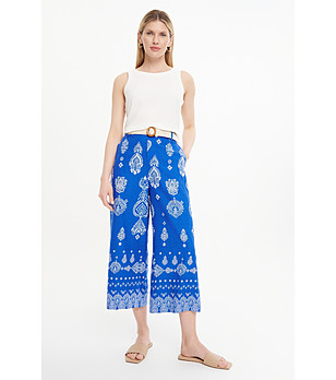 Сини панталон тип кулоти с принт снимка