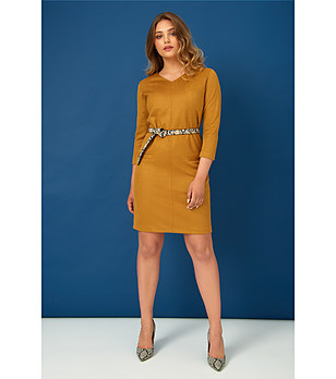 Горчица рокля с три четвърти ръкав снимка