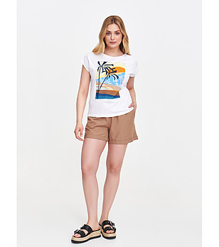 Бяла тениска с принт палми снимка