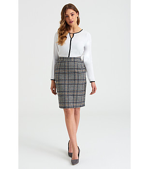 Каре пола молив в сиво и кафяво снимка