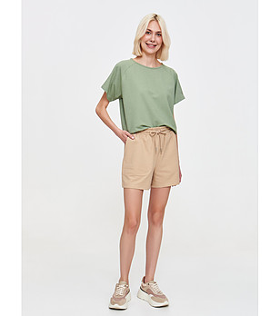 Бежови къси панталони с връзка снимка