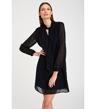 Черна рокля с панделка и релефни точки ESMARA снимка