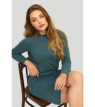 Тъмнозелена рокля с връзка отзад снимка