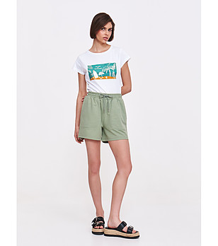 Светлозелени шорти с ластичен колан и връзка снимка