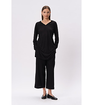 Черна туника с качулка снимка