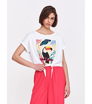 Бяла тениска с принт тукан и възел отпред снимка