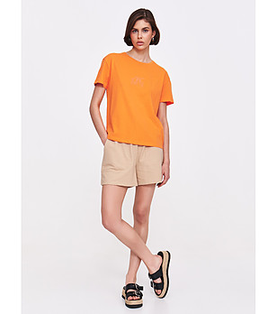 Оранжева тениска с принт SALTY снимка