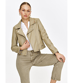 Дамски дънки в бежов цвят снимка