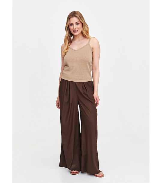 Бежов потник с тънки презрамки снимка