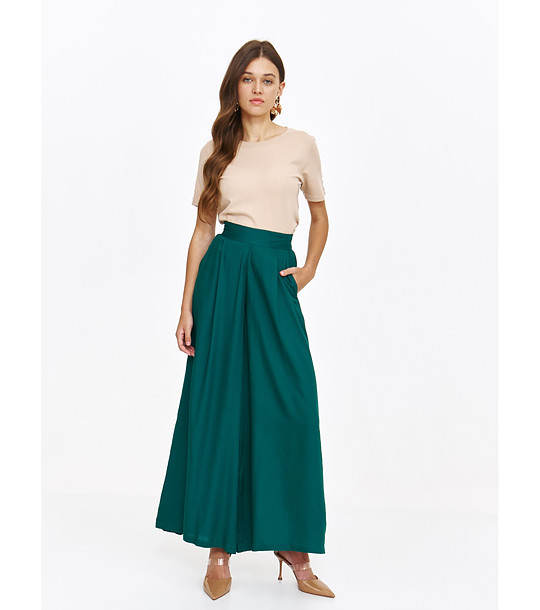 Бежова блуза с къс ръкав и декоративни копчета снимка