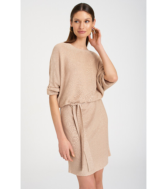 Бежова рокля с лъскав ефект и колан снимка