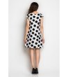 Бяла рокля на едри точки-1 снимка
